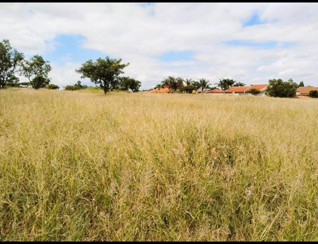 LAND FOR SALE IN STERPARK